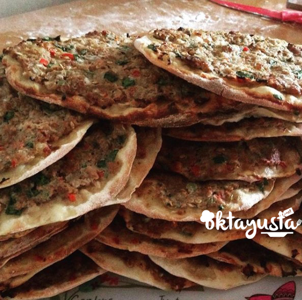 Evde Mis Gibi Lahmacun Keyfi